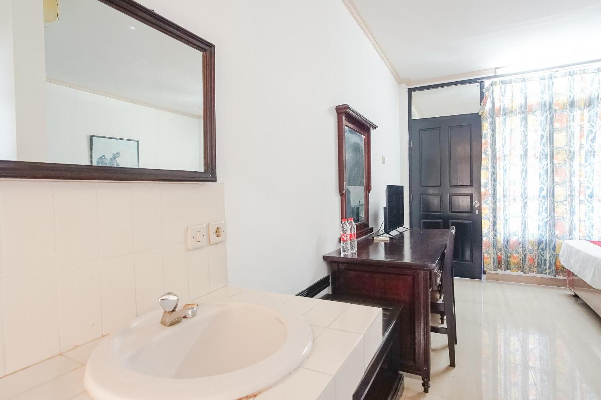 Hotel Oranjje Denpasar Dış mekan fotoğraf